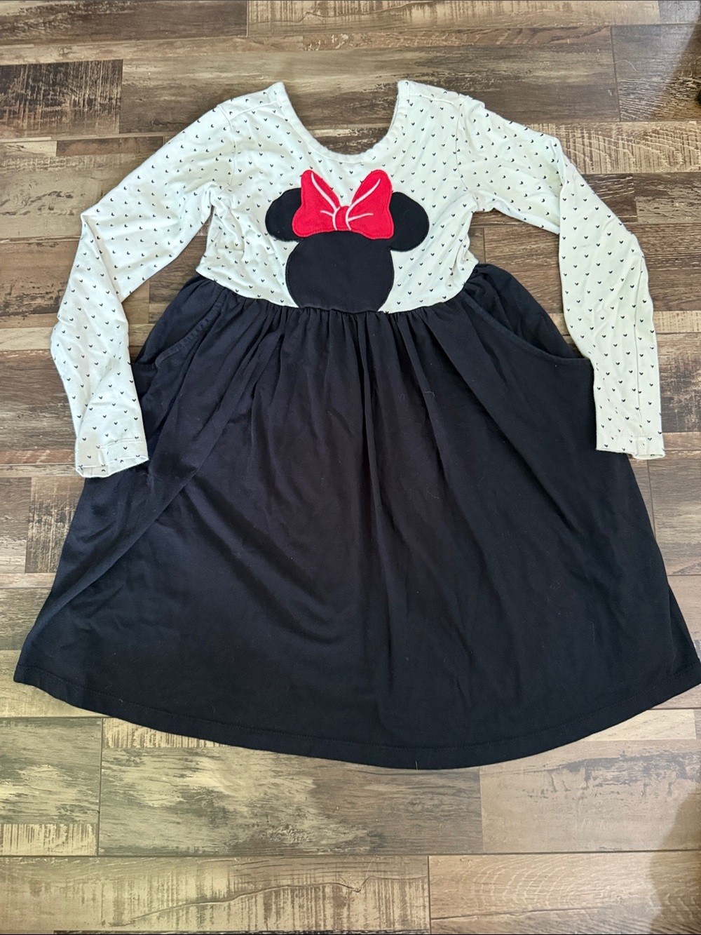 Hanna‎ Andersson Black & White Minnie-Inspired Long Sleeve Dress with Red Bow